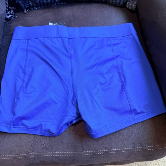 NWT XL Nike Women's Royal Blue dri fit Shorts - Picture 4 of 5
